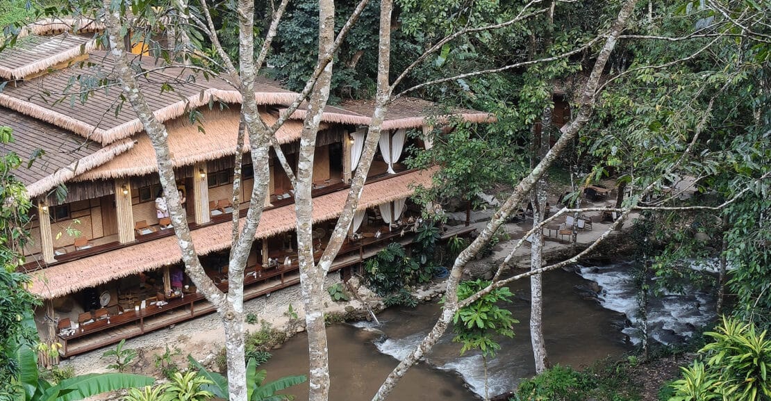 Coffee area at Ban Tarnchevee Homestay with jungle view