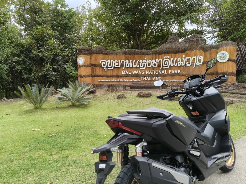 Pha Chor by Honda ADV350 RoadSync Pha Chor by Honda ADV350