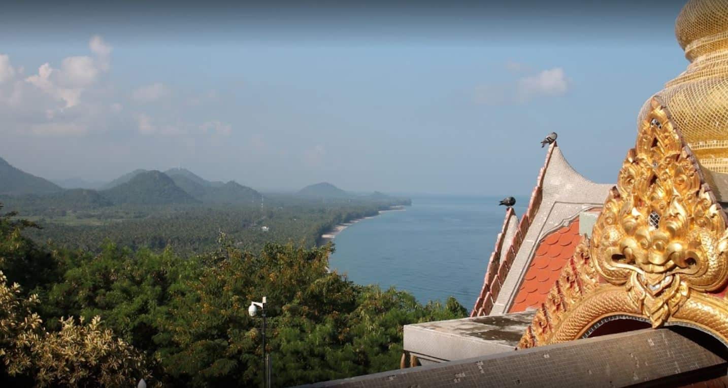 One bay north of Bang Saphan and around 70 kilometres south of Prachuap Khiri Khan sits Baan Krut.